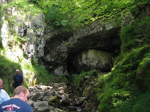 14_04-1.jpg - A wider view of the cave